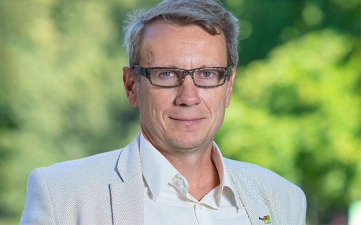Železniční síť je nezbytné modernizovat a zajistit, aby byla schopna vyhovět požadavkům dnešní doby, říká poslanec Rataj ze STAN