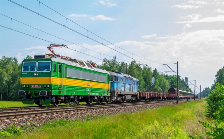ČD Cargo převáží další soupravu metra do polské Varšavy z plzeňského závodu Škoda