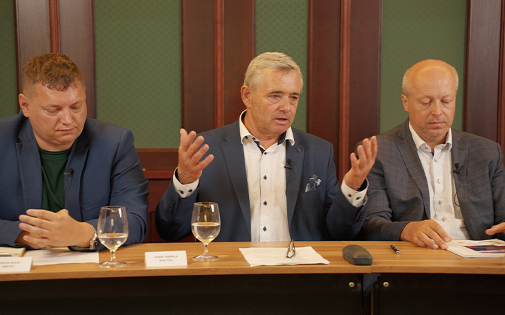 Volby jsou za námi: Kdo uspěl z řečníků našich debat o dopravě?