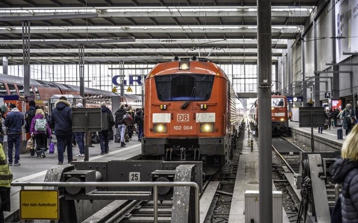 Předvolební kampaň v Německu: Opozice chce rozčlenit Deutsche Bahn