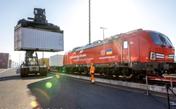 How does Deutsche Bahn help to export Ukrainian grain?